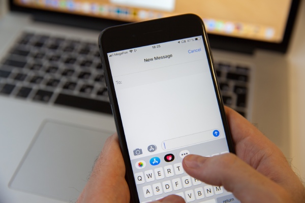 typing a new message on the iPhone